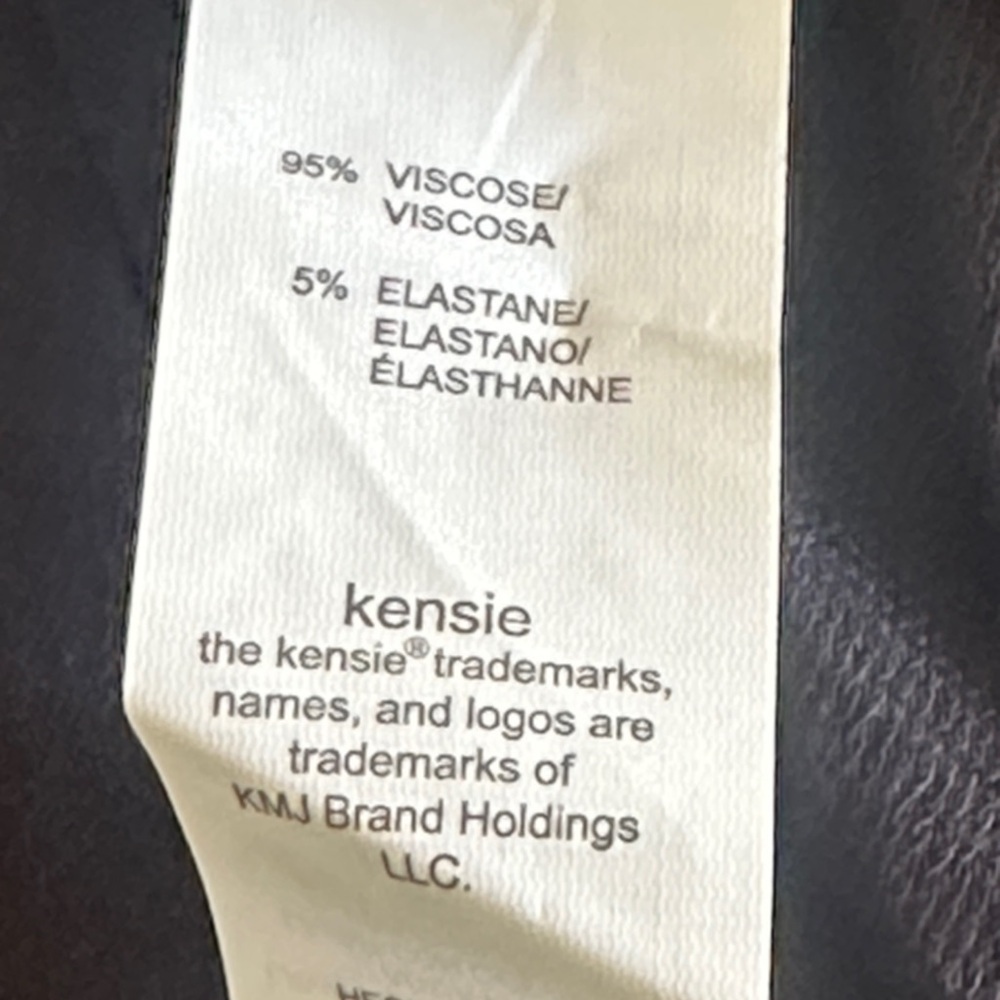Kenzie Black Short Sleeve Zip Dress - Picture 11 of 11